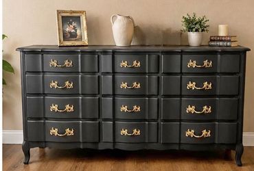 French Provincial 12-Drawer Dresser