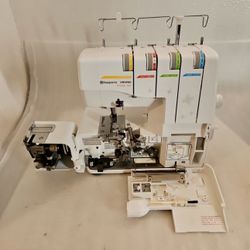 Husqvarna Viking H Class 250S Serger Overlock Sewing Machine