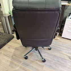 Executive office chair