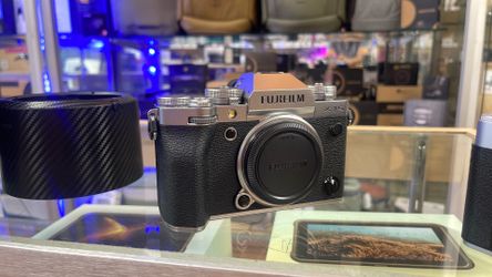 Fujifilm X-T5 silver