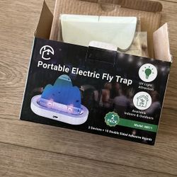 Electric fly trap for tiny flies