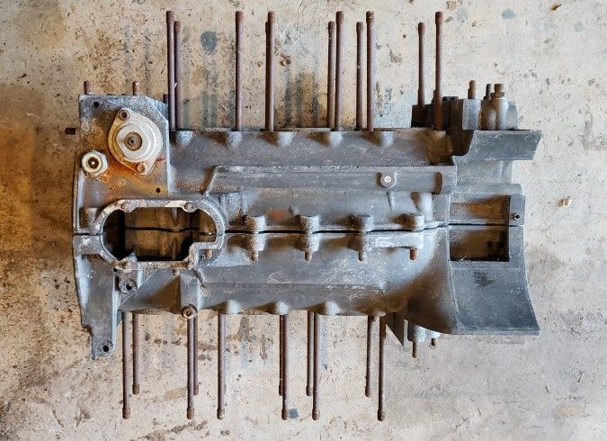 Porsche 911, 2.2 Magnesium engine case.