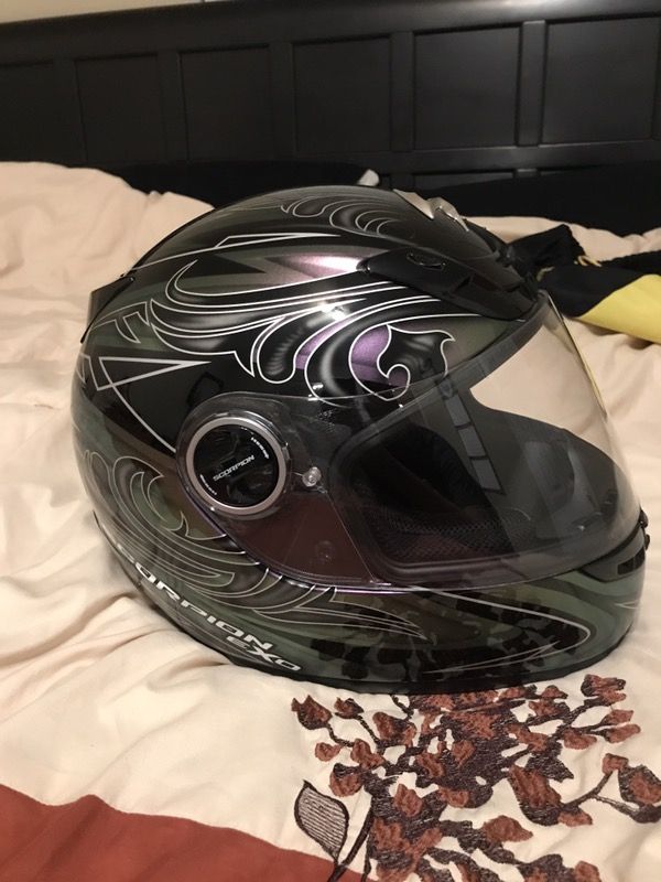Motorcycle helmet
