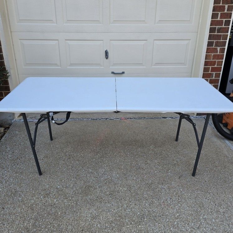 Lifetime 6 ft Fold-in-Half Plastic Table Folding Table