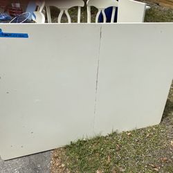 Dining room table with leaf +4 chairs