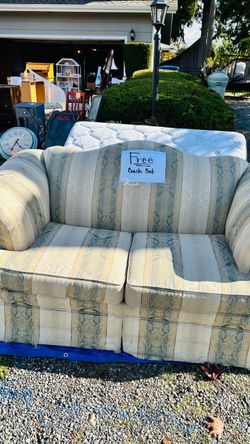 Free love seat set