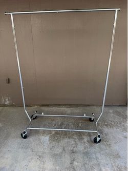 *FREE* Clothes Rack (lightweight)