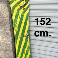 152 cm. Lib Tech Skate Banana snowboard yellow green