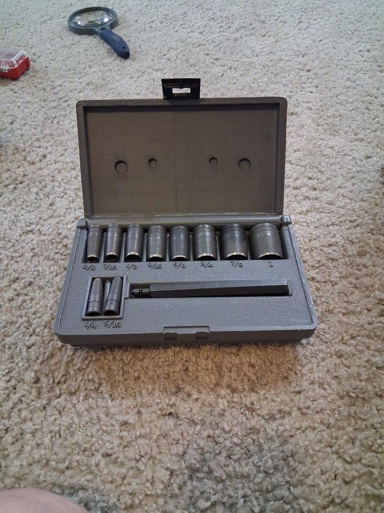 Lang 950  1 Piece Gasket Hole Hollow P I nch Set