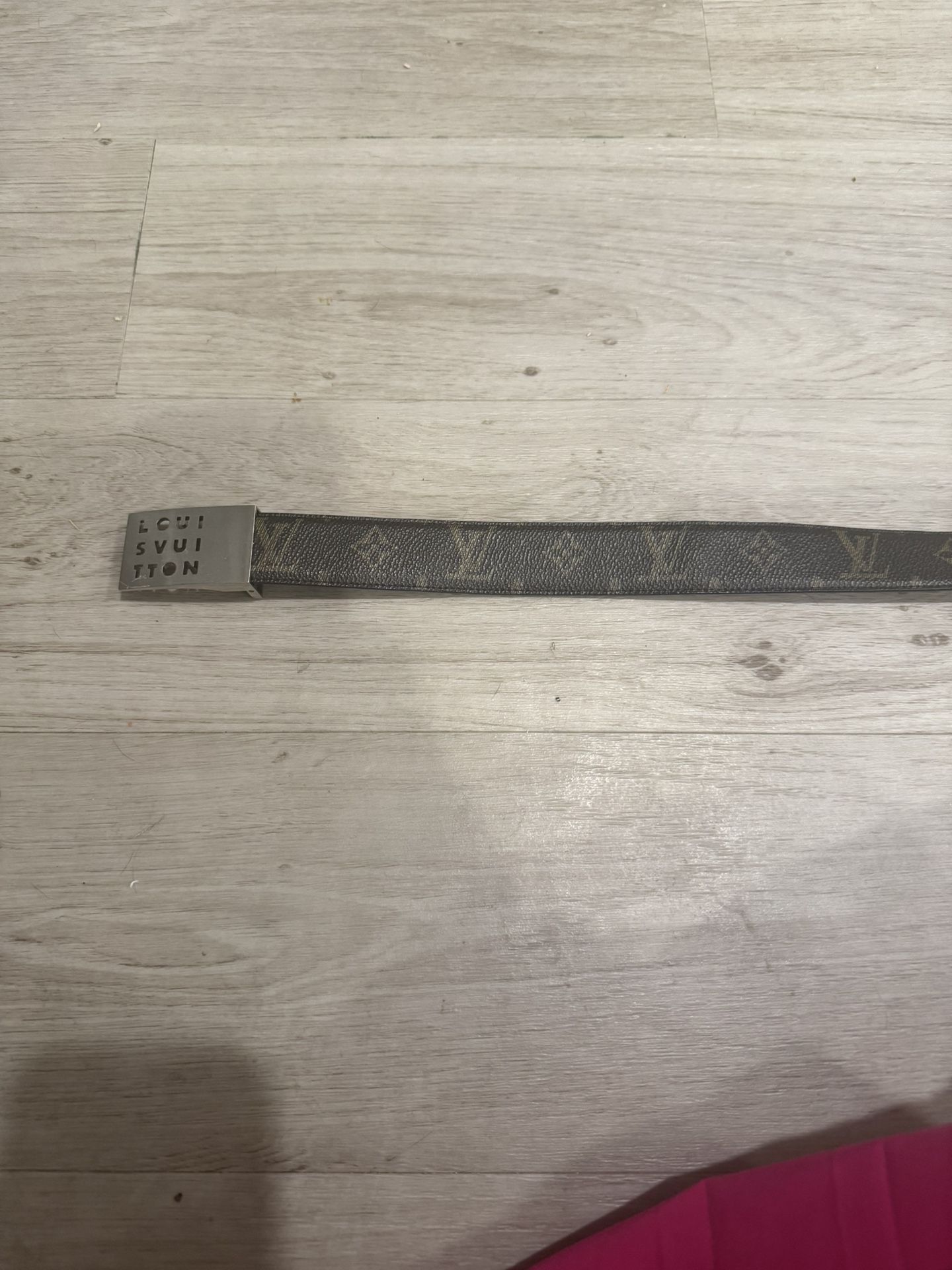 Louis Vuitton 36 Inch Logo Belt