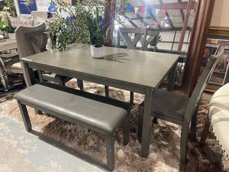 Table set with bench