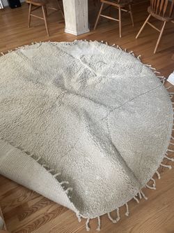 Handmade 8 Ft Round Rug