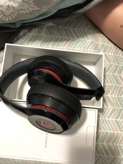 Wireless beats original cords aux included and case 100$ obo