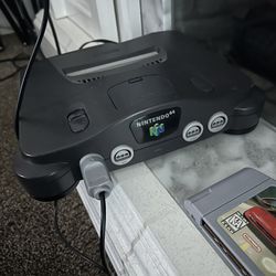 Nintendo 64 With 2 Games!Bundle