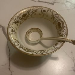 Vintage Gold Gilt Porcelain Cream Soup Bowl w/ Ladle – Elegant Floral Pattern – Japan Style 