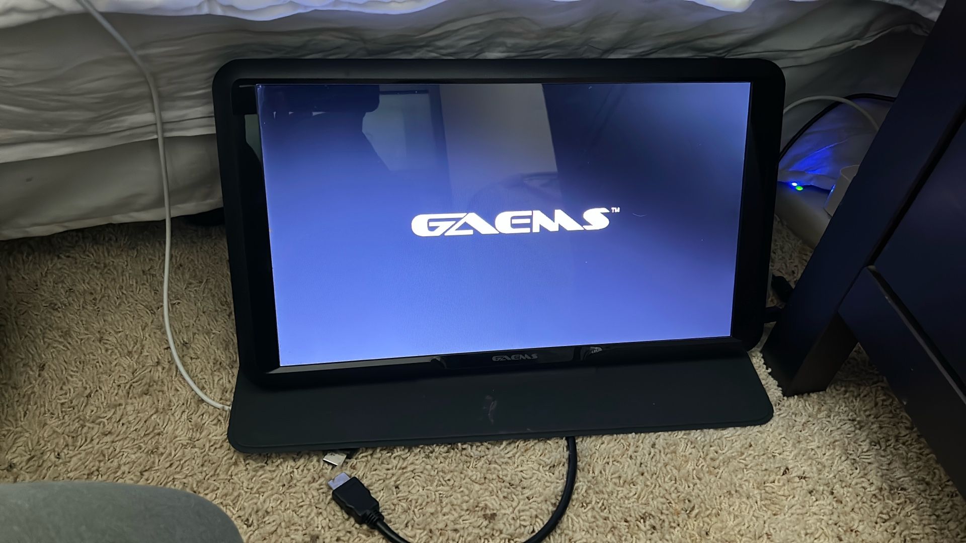 Gaems 720p Portable Monitor