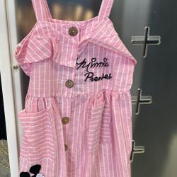 Girls dress made in Turkey size 3-4,4-5 years