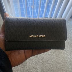 Micheal Kors Wallet