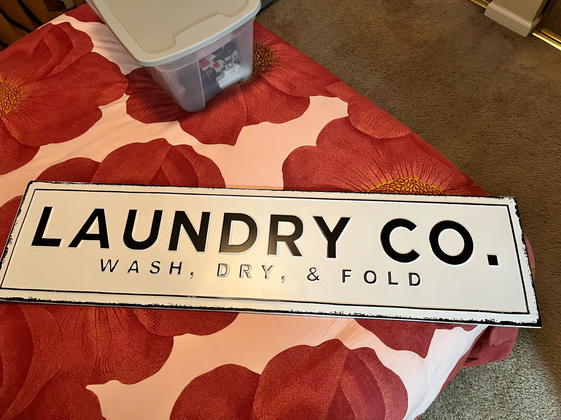 Laundry sign 