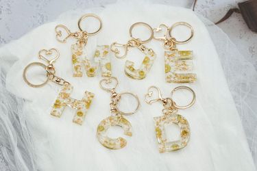 Custom Resin Initial White Dried Flowers Keychain, Initial Letter Keychain