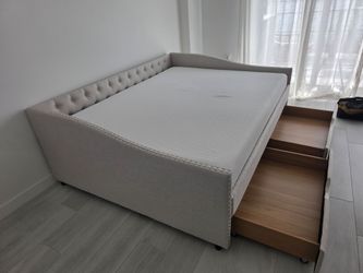 Queen Bed