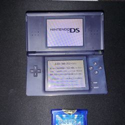 Nintendo Ds Lite With Pokémon Sapphire 