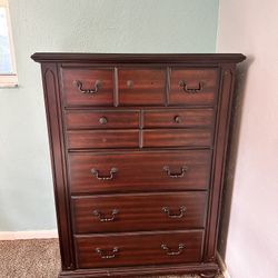 5 Drawer Dresser 