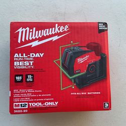 Milwaukee M12" Green Laser - Cross Line & Plumb Points