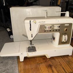 Singer Sewing Machine