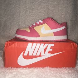 Size 2.5 Low EUC W Box