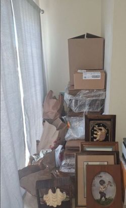 Reseller lot 80+ vintage items