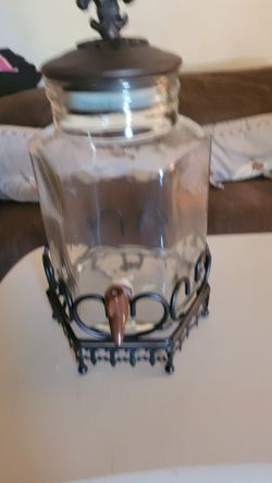 Beverage jar
