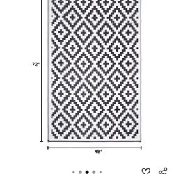 New 4 X 6 Black White Outdoor Rug 