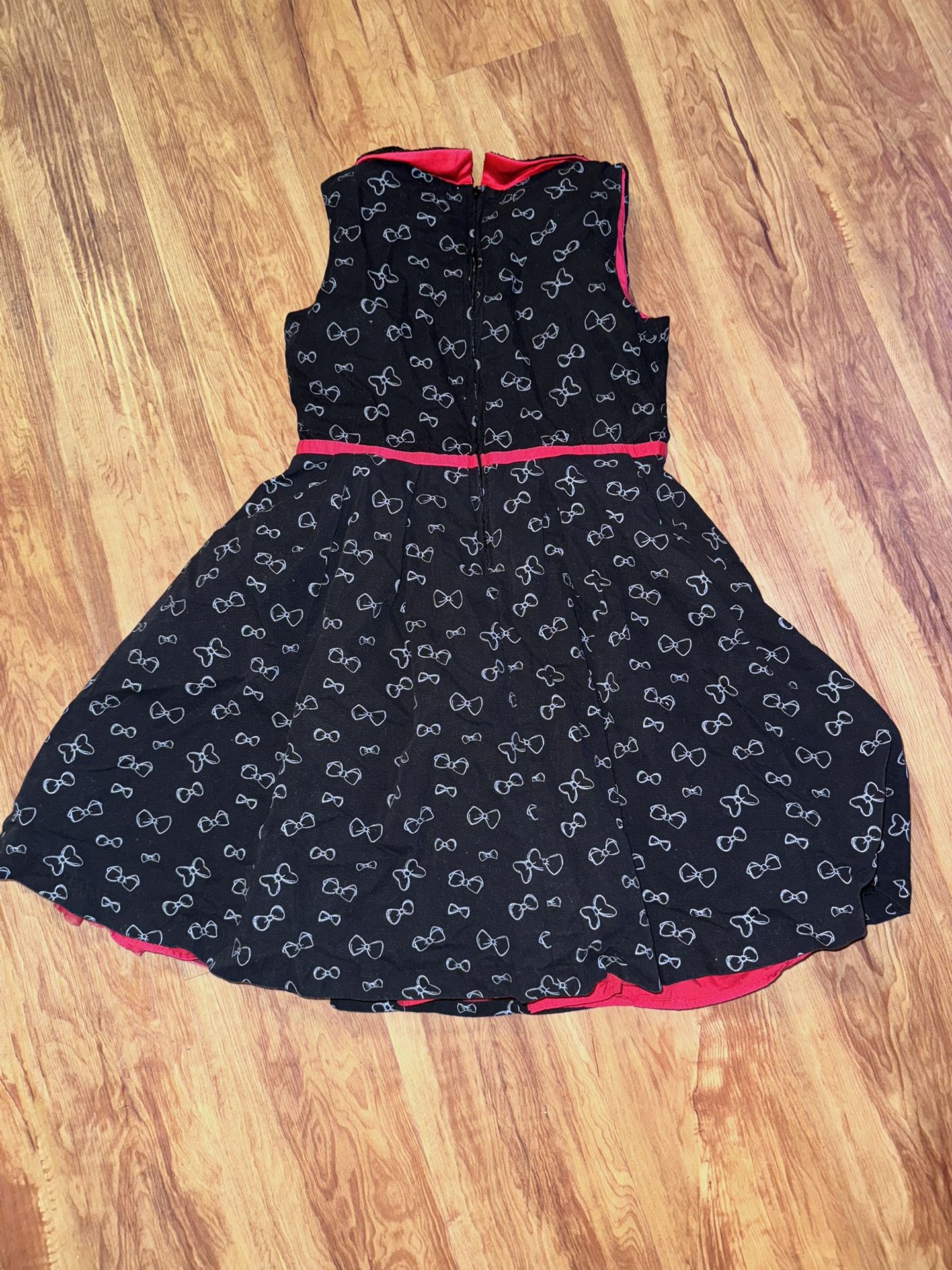 Girls Size 11-12 DISNEY STORE Minnie Rocks the Dots Bow Print Dress Black Sequin