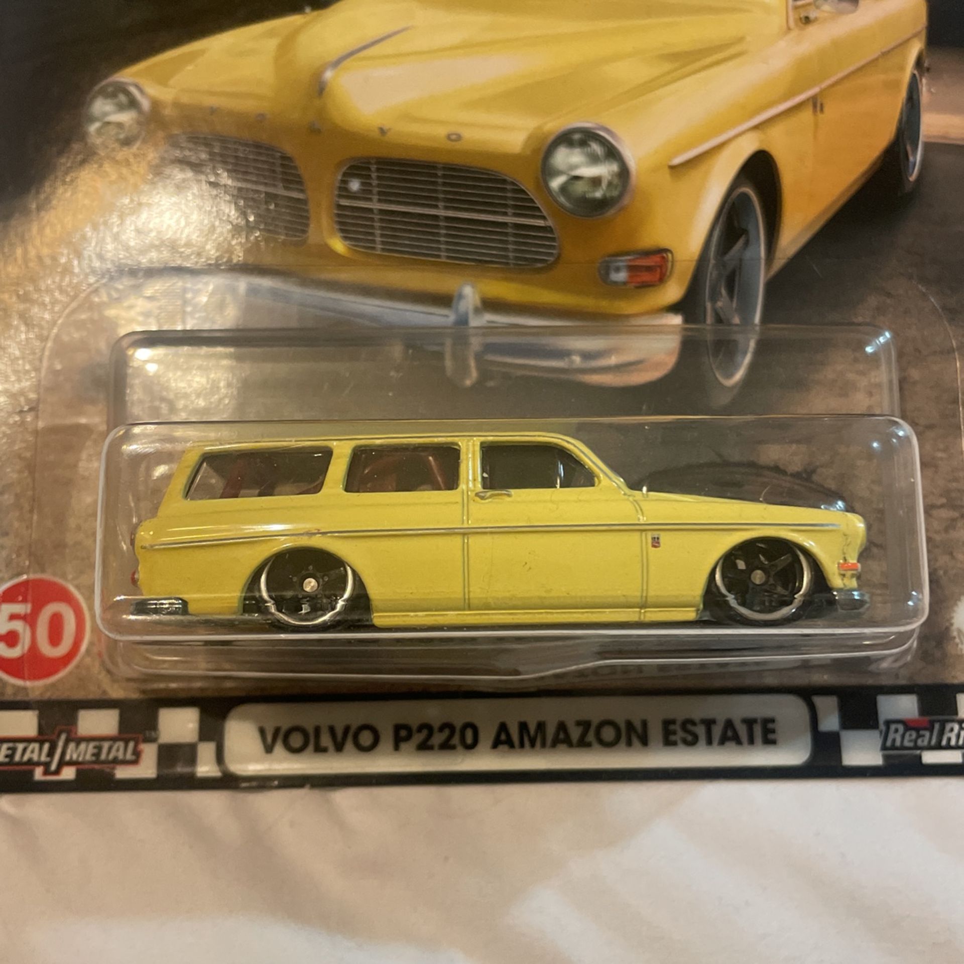 Hot Wheels ( Volvo P220 Amazon Estate )