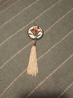 Pull chain butterfly ornament for ceiling fan