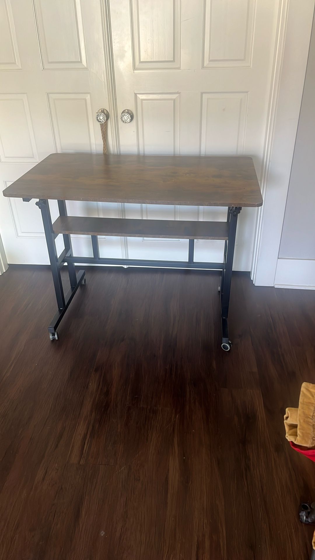 Table / Desk