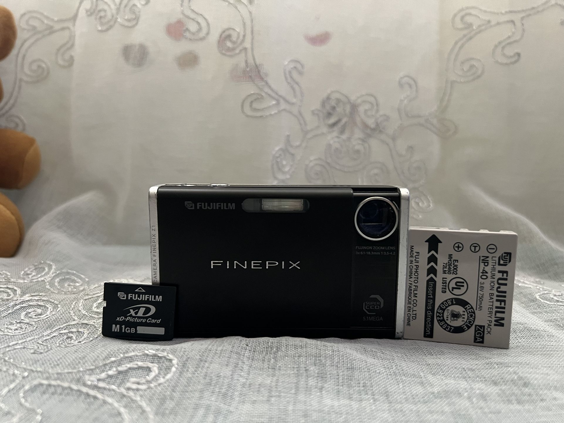 Fujifilm FinePix Z Series Z1 5.1MP Digital Camera