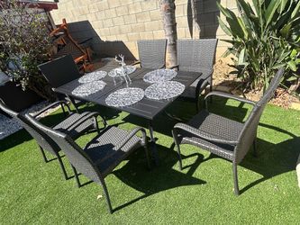 Patio outdoor dining set brand new
