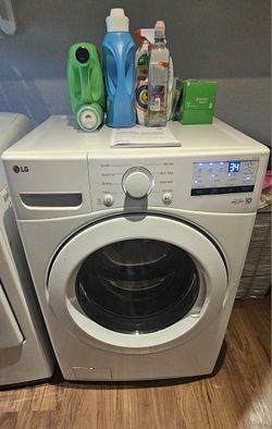 WASHING MACHINE ONLY TWO YEARS OLD IN EXCELLENT CONDITION