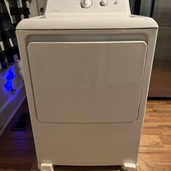 Hotpoint (by GE) ELEC. DRYER - BRAND NEW, NEVER USED, OUT OF BOX