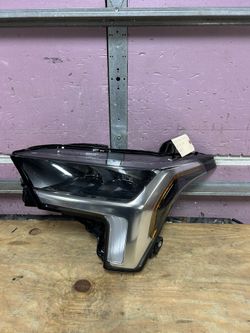 2022-2024 TOYOTA TUNDRA LEFT SIDE LED HEADLIGHT OEM