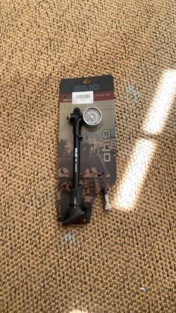 GIYO mini bike pump with a pressure gauge,