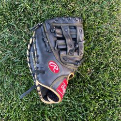 Rawlings R9 First base glove