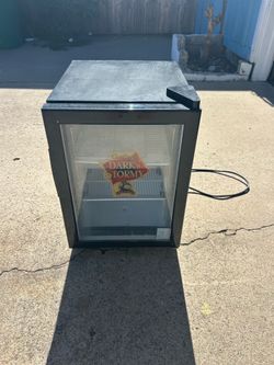 Goslings DARK n STORMY mini fridge