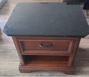 Nightstand (Heavy)