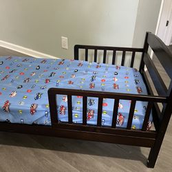 Toddler bed with mattress included