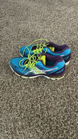 Women’s running shoes (12)