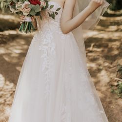 Wedding Dress / Strapless / A-line / Blush / Floral Lace