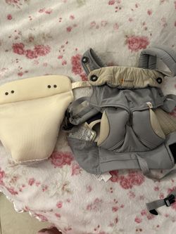 Ergobaby Infant Carrier with Newborn Insert